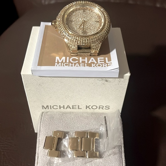 Michael Kors Watch ✨ - Picture 7 of 7